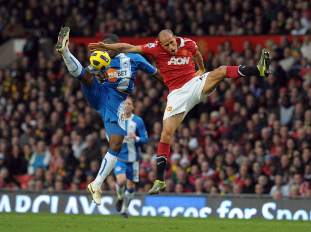 他虽不像巅 他虽不像巅