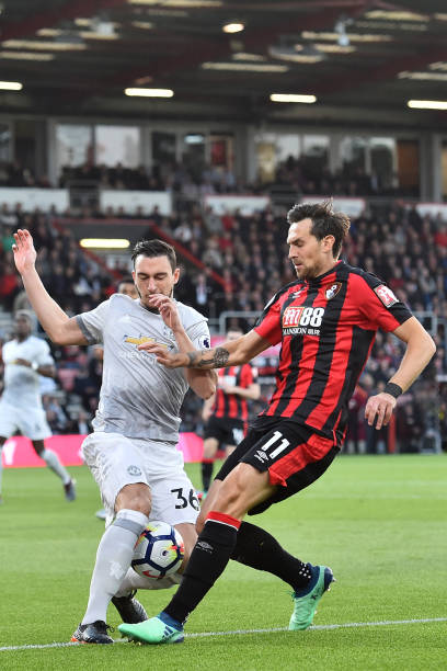 而更让人兴 而更让人兴