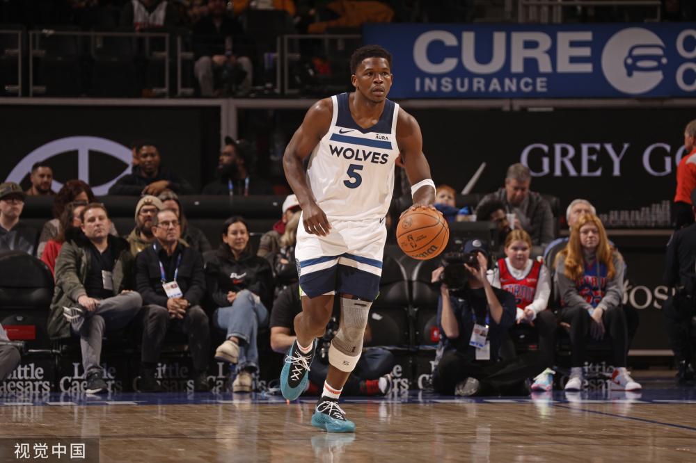 库里尚需更 库里尚需更